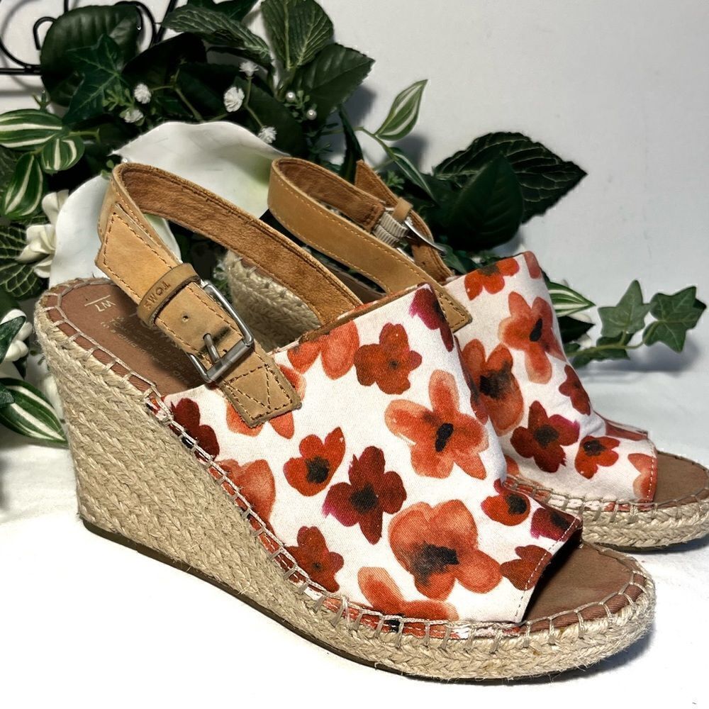 Toms Poppy Monica Wedge  (Size 7) - Picture 9 of 10